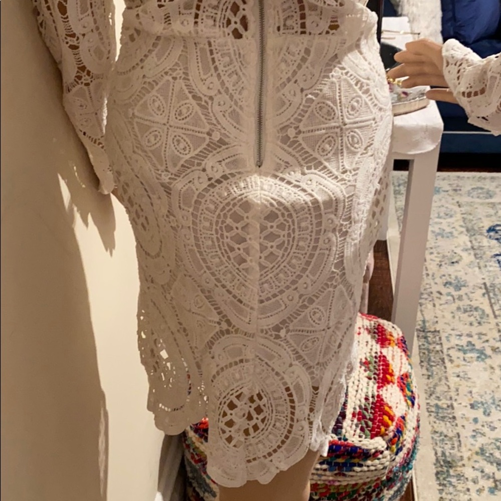 White lace dress - Picture 13 of 16
